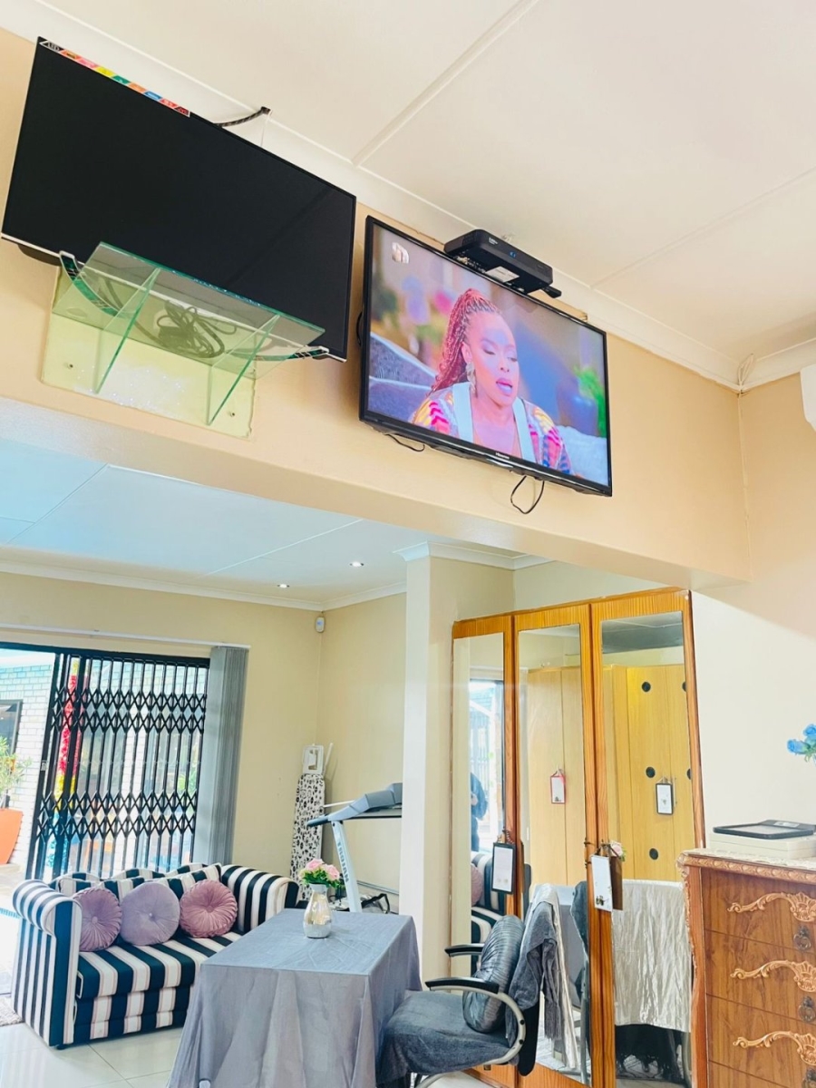 4 Bedroom Property for Sale in Bonnie Doone Eastern Cape